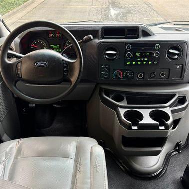 2010 Ford E350 Super Duty XL