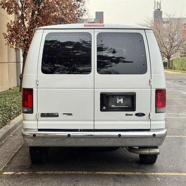 2010 Ford E350 Super Duty XL