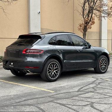 2018 Porsche Macan Turbo w/Performance Package