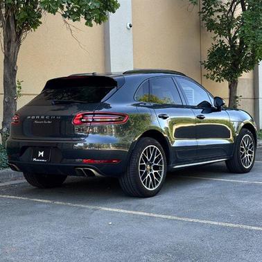 2018 Porsche Macan Turbo w/Performance Package