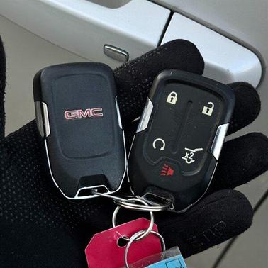 2020 GMC Acadia AWD AT4