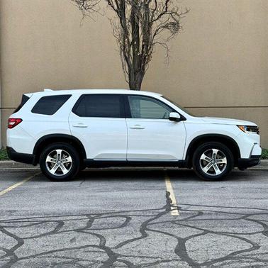 Platinum White Pearl 2025 Honda Pilot EX-L
