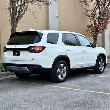 Platinum White Pearl 2025 Honda Pilot EX-L