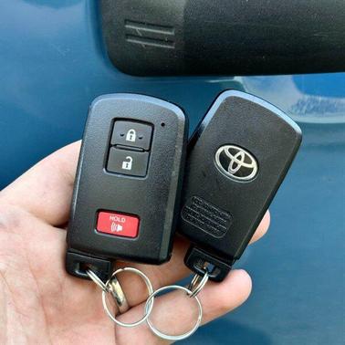 Cavalry Blue 2020 Toyota Tundra SR5