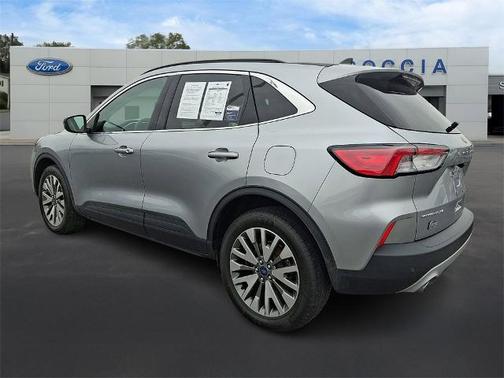 2022 Ford Escape TITANIUM