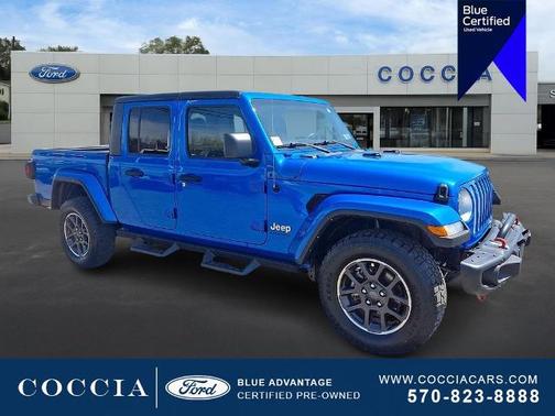 Hydro Blue Pearlcoat 2023 Jeep Gladiator OVERLAND