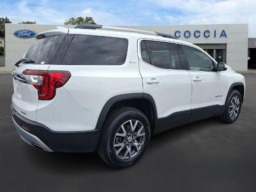 Summit White 2023 GMC Acadia SLT