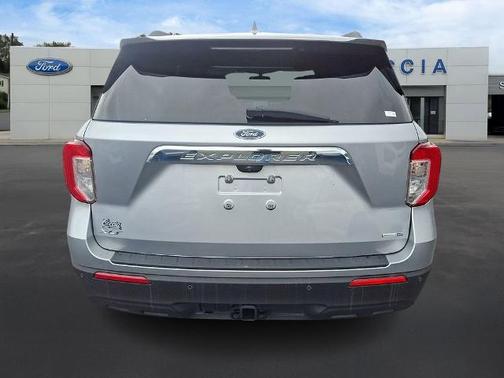 ICONIC SILVER METALLIC 2020 Ford Explorer XLT