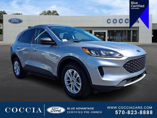 ICONIC SILVER 2022 Ford Escape SE