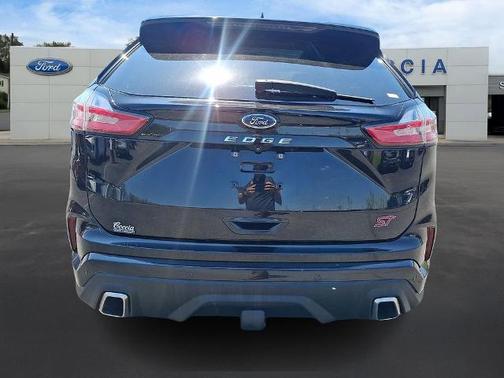 AGATE BLACK METALLIC 2021 Ford Edge ST