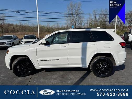 2022 Jeep Grand Cherokee LAREDO