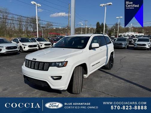 2022 Jeep Grand Cherokee LAREDO