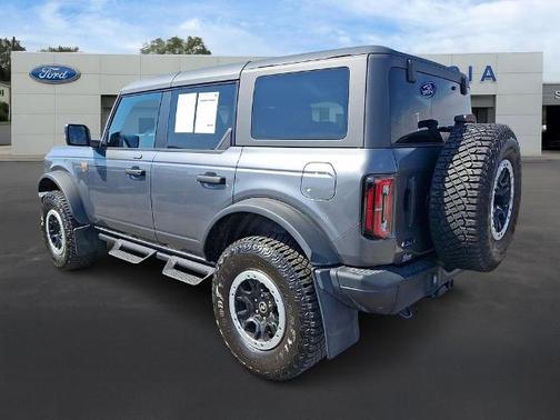 CARBONIZED GRAY METALLIC 2023 Ford Bronco BASE