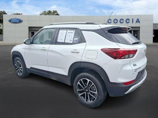 Summit White 2024 Chevrolet Trailblazer LT