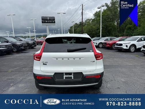 2020 Volvo XC40 T5 MOMENTUM