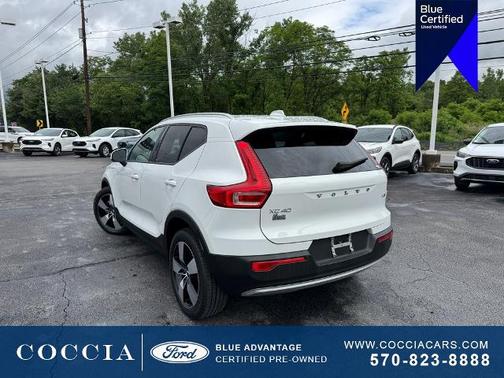 2020 Volvo XC40 T5 MOMENTUM