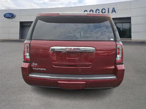 2018 GMC Yukon DENALI