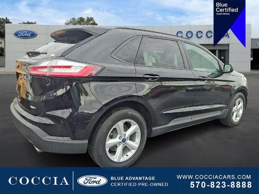 AGATE BLACK METALLIC 2020 Ford Edge SE