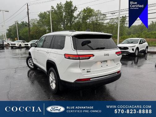 2022 Jeep Grand Cherokee LAREDO