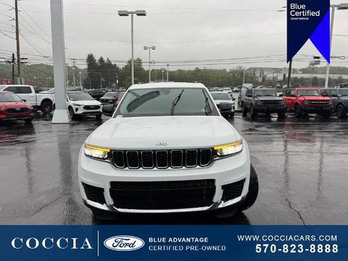 2022 Jeep Grand Cherokee LAREDO