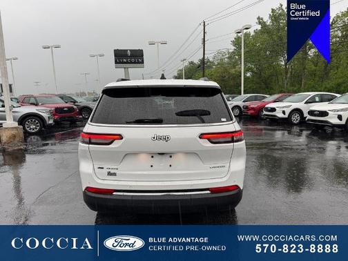 2022 Jeep Grand Cherokee LAREDO
