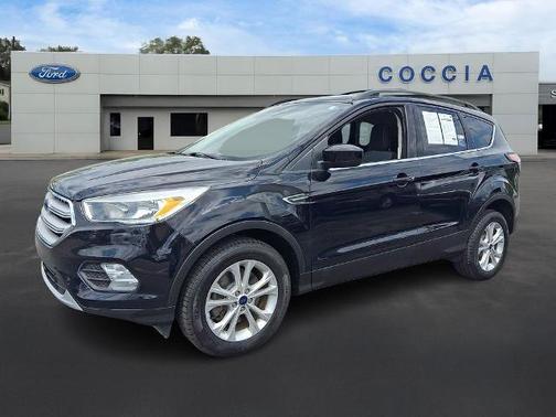 SHADOW BLACK 2018 Ford Escape SE
