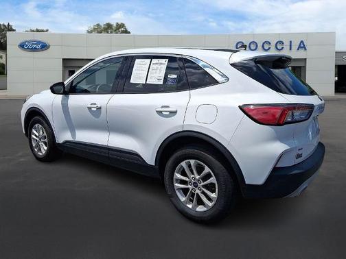 OXFORD WHITE 2022 Ford Escape SE