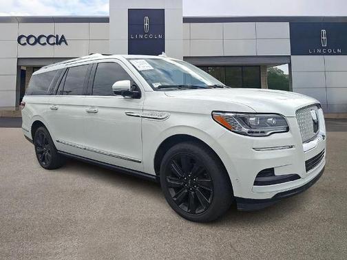 2023 Lincoln Navigator L RESERVE