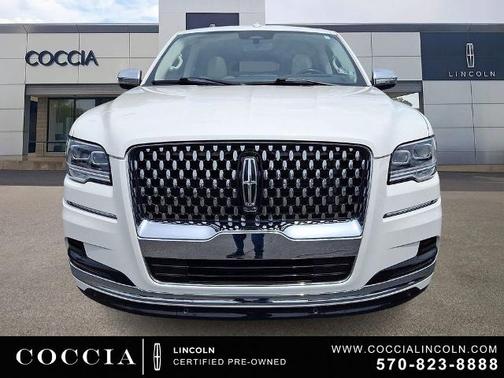 PRISTINE WHITE METALLIC 3C 2022 Lincoln Navigator BLACK LABEL