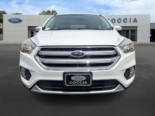 OXFORD WHITE 2017 Ford Escape SE