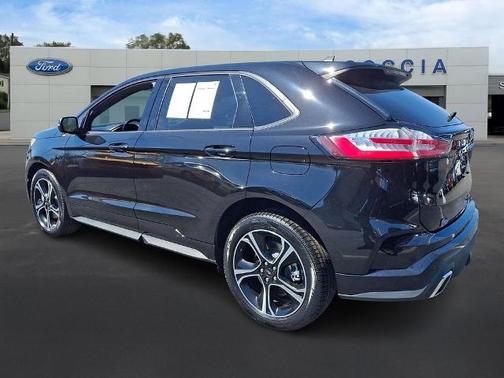 AGATE BLACK METALLIC 2023 Ford Edge ST