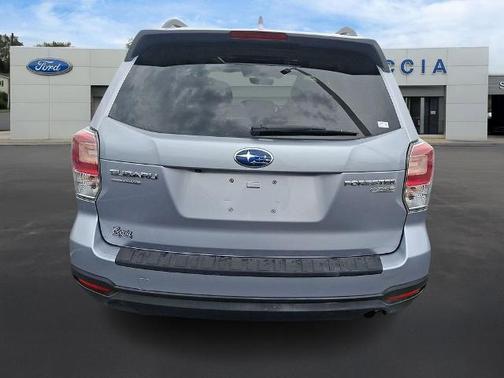 Ice Silver Metallic 2017 Subaru Forester 2.5I PREMIUM