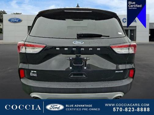 AGATE BLACK METALLIC 2020 Ford Escape SE