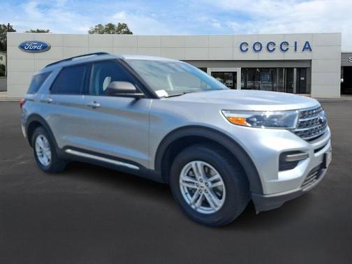 ICONIC SILVER METALLIC 2020 Ford Explorer XLT
