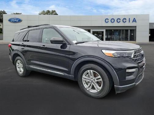 AGATE BLACK METALLIC 2023 Ford Explorer XLT