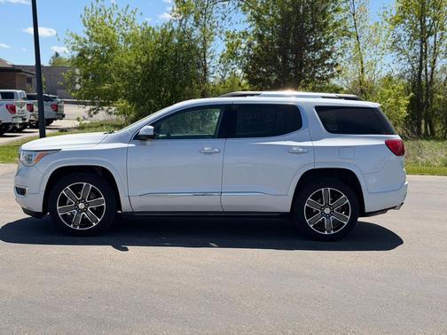 White Frost Tricoat 2018 GMC Acadia Denali