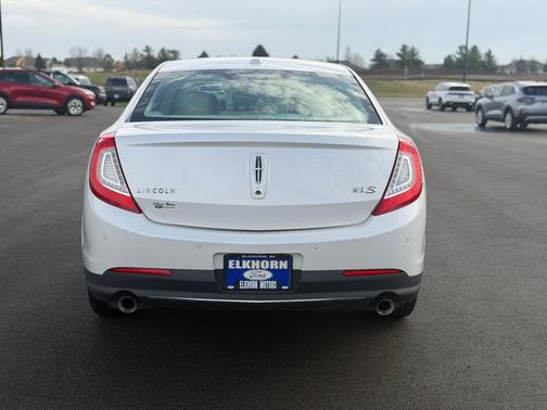 2014 Lincoln MKS Base