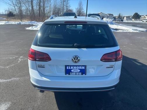 2017 Volkswagen Golf Alltrack TSI SE