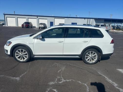 2017 Volkswagen Golf Alltrack TSI SE