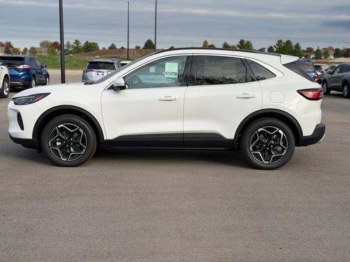 2026 Ford Escape Platinum