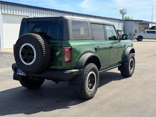 Eruption Green Metallic 2022 Ford Bronco Badlands