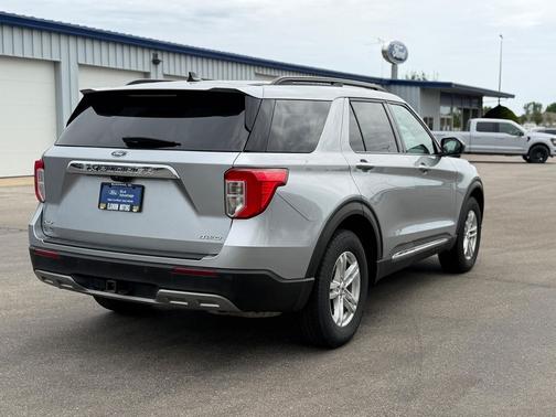 Silver 2022 Ford Explorer XLT