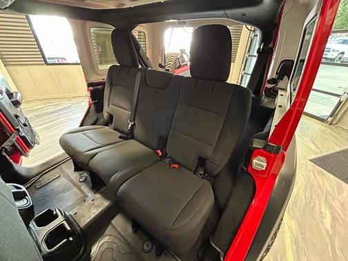 Firecracker Red Clearcoat 2019 Jeep Wrangler Unlimited Sport