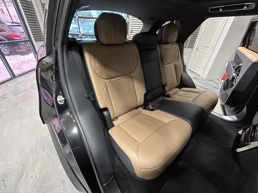 2023 Land Rover Range Rover Sport SE