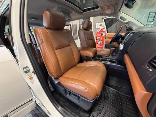 Blizzard Pearl 2018 Toyota Sequoia Platinum