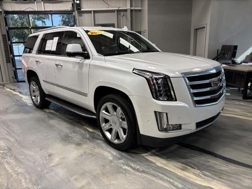 2017 Cadillac Escalade Luxury