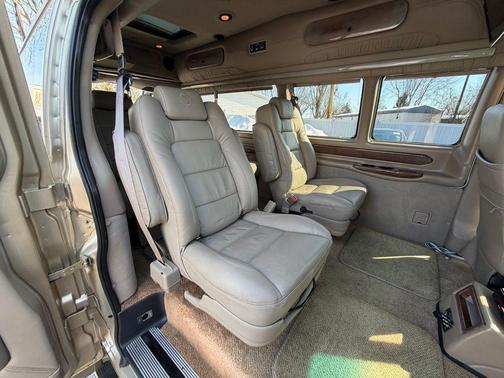 2008 GMC Savana 2500 Base