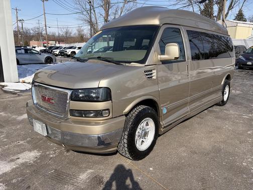 2008 GMC Savana 2500 Base