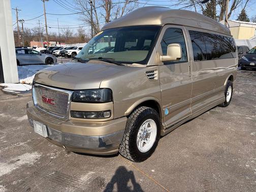 2008 GMC Savana 2500 Base