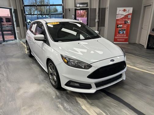 2018 Ford Focus ST ST